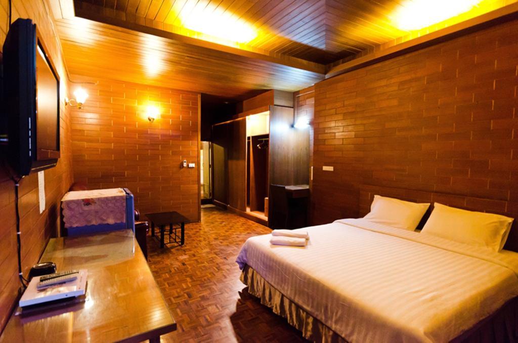 Eight Plus Hotel Bangkok Exterior foto