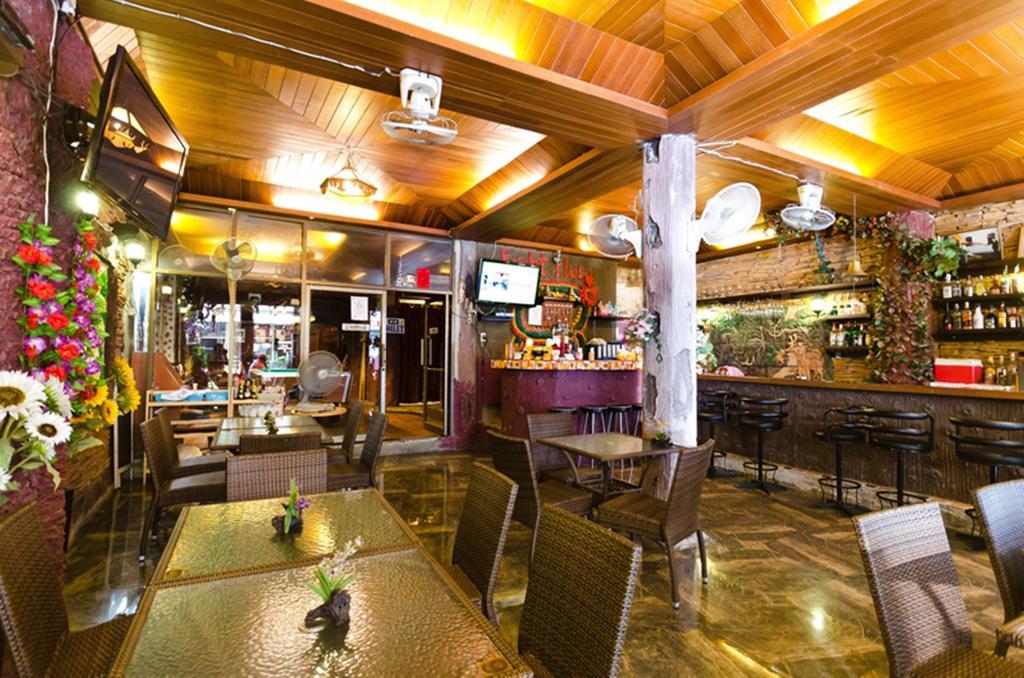 Eight Plus Hotel Bangkok Exterior foto
